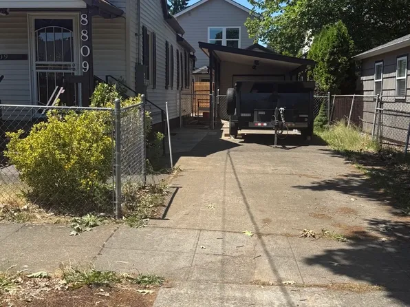 8809 N Dwight Ave, Portland, OR 97203