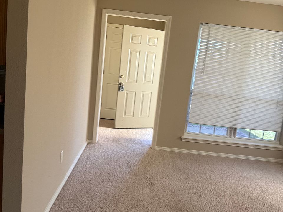 1st image of 1619 S 28th St #1617