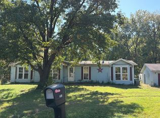 400 Country Homes Ct, Evansville, IN 47712