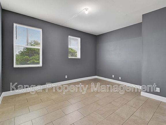 4th image of 1401 Division Ave APT 201