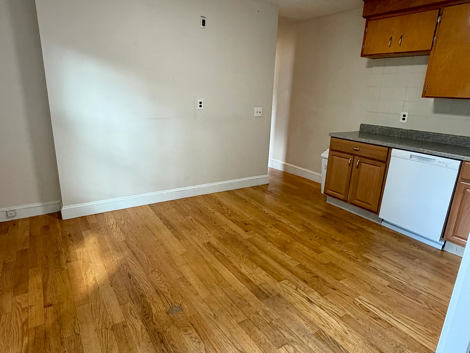 2 bed, 1.0 bath, $2,295 — Photo 3