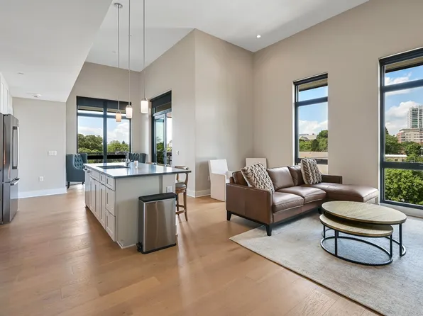 145 Biltmore Ave #702, Asheville, NC 28806