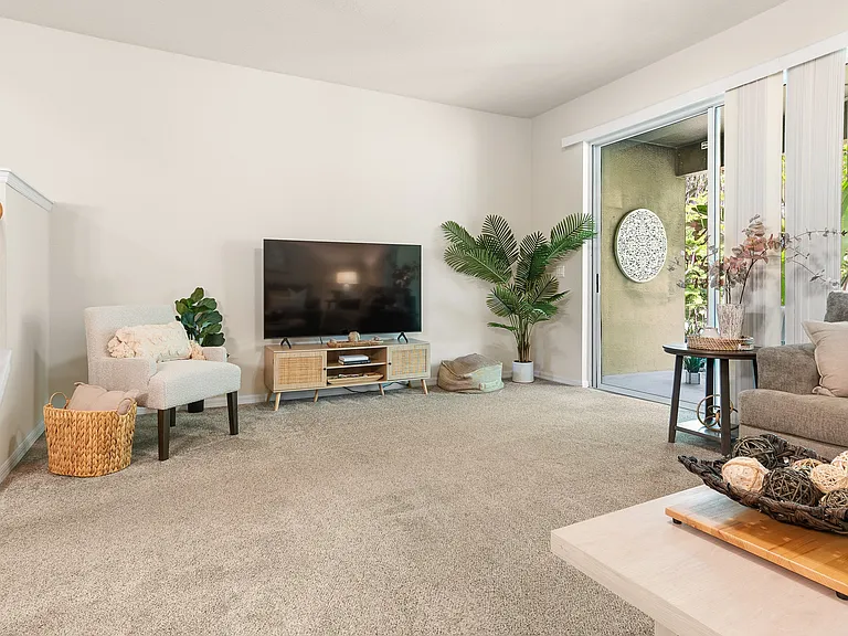 512 Spring Lake Cir — Photo 15