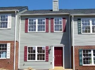 1105 NW Oak Tree Blvd, Christiansburg, VA 24073