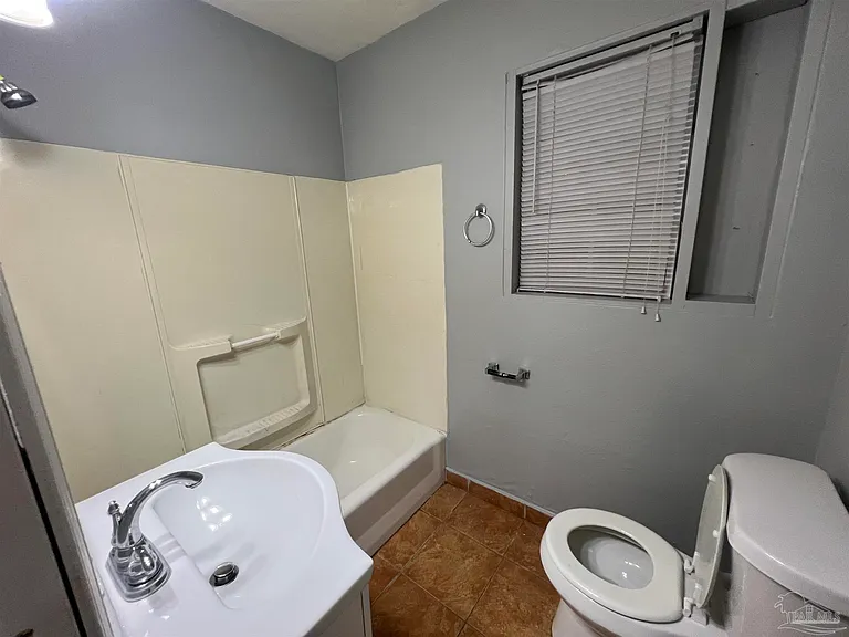 203 Edison Dr — Photo 17