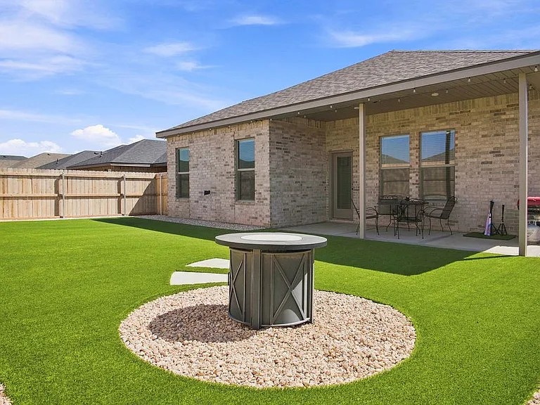 10401 Pronghorn Rd — Photo 23