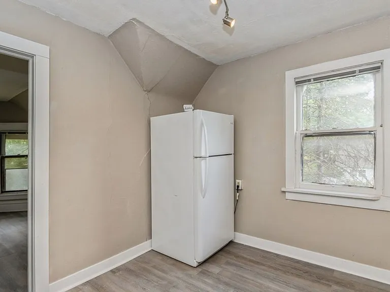 800 Kimball Rd — Photo 4