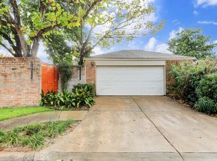 8303 Country Wind Ln, Houston, TX 77040