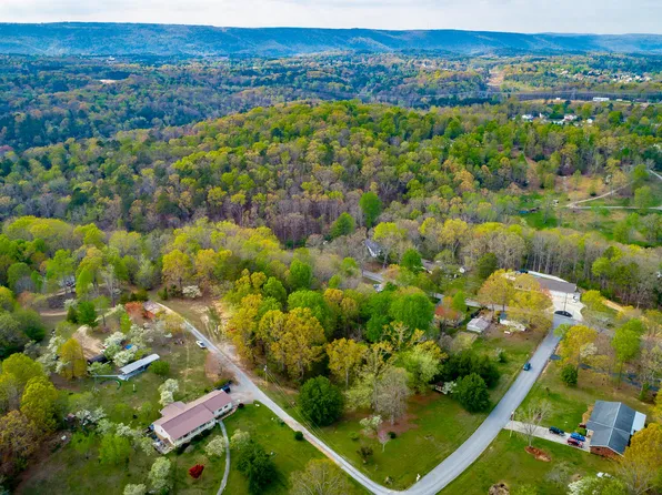 9107 Dallas Bay Rd, Soddy Daisy, TN 37379