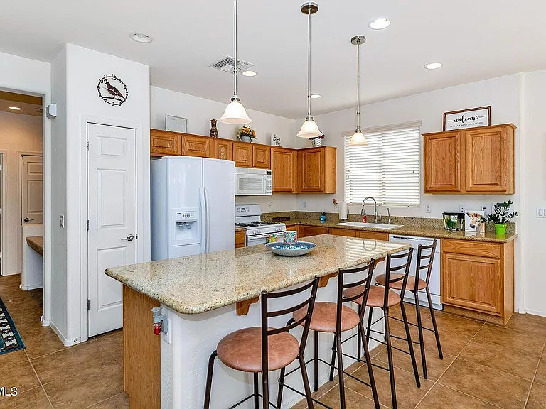 3315 E Merlot St — Photo 4