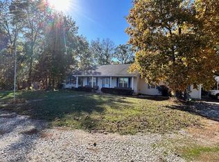 5272 Red Hills Ln, Sumner, IL 62466