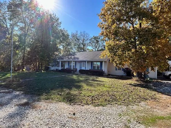 5272 Red Hills Ln, Sumner, IL 62466