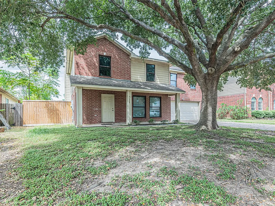 22522 Heather Way Ct