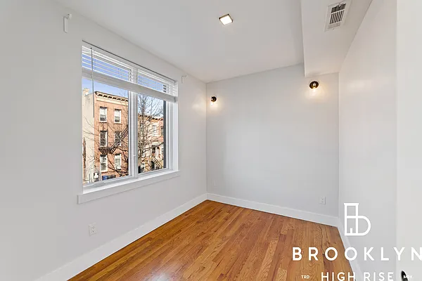 Rented by Brooklyn High Rise LLC | media 10