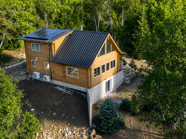 92 W Whittemore Dr, Springville, UT 84663