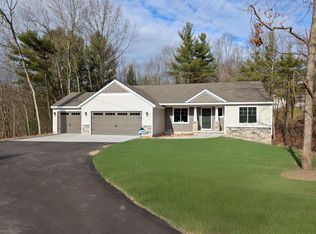 687 N River Hills Dr, Newaygo, MI 49337