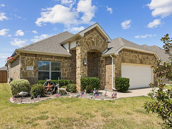 2nd image of 333 Pecos Dr