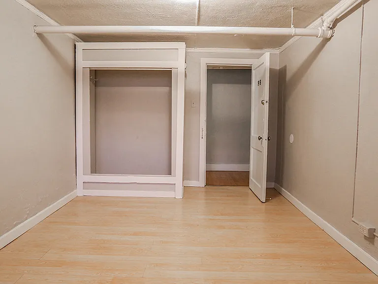 East Evans Apartments — Photo 19