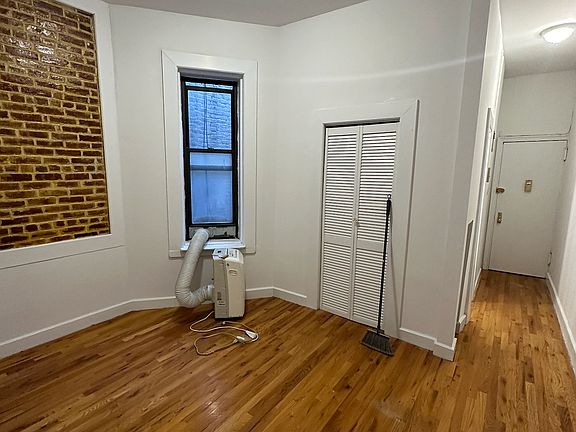 3rd image of 528 Flatbush Ave APT 16