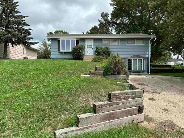 301 N Main St, Randolph, NE 68771