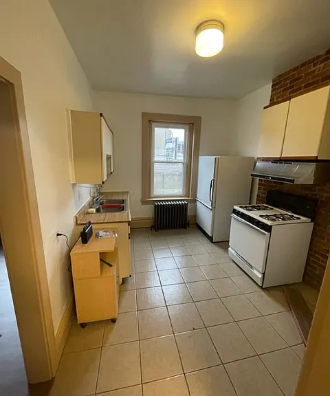 220 Ophelia St — Photo 11