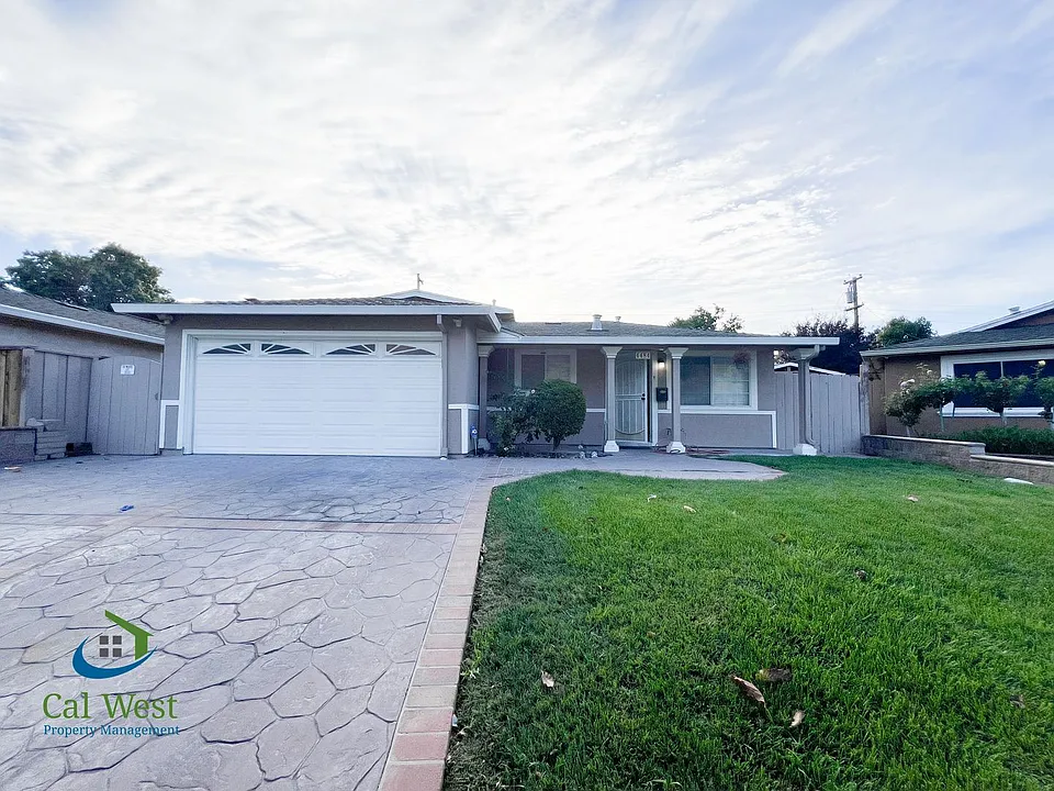 4484 Lullaby Ln