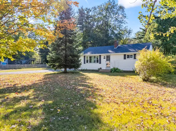 36 Tedford Road, Topsham, ME 04086