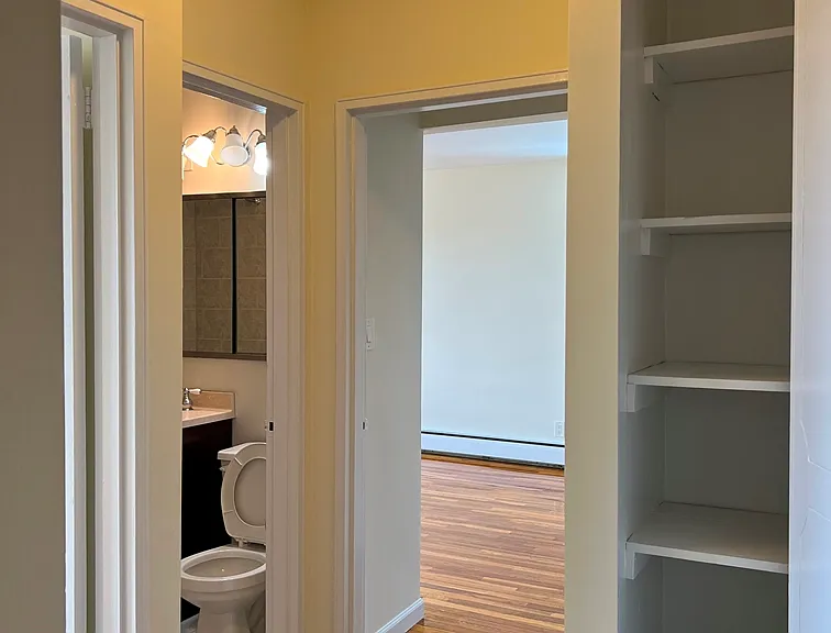 23-50 Waters Edge Dr #4P — Photo 19