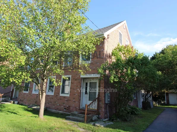 47-49 South St, Rollinsford, NH 03878