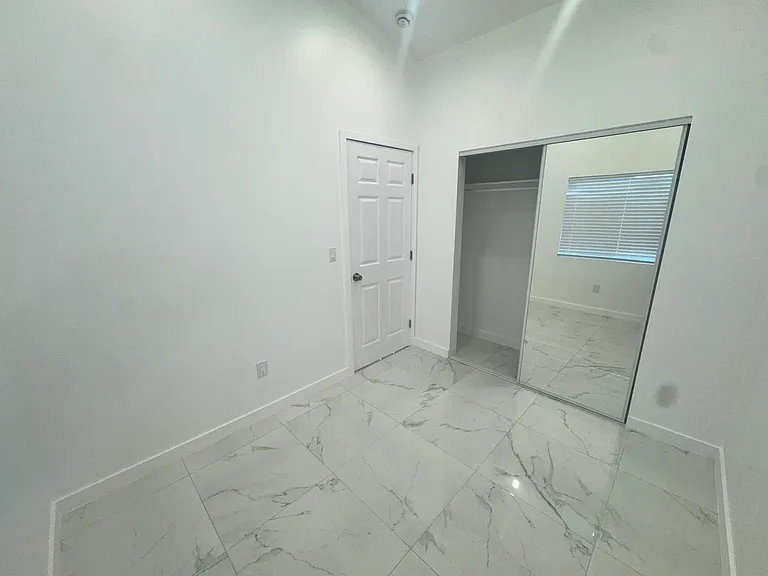 1020 E 79th St #1 — Photo 1