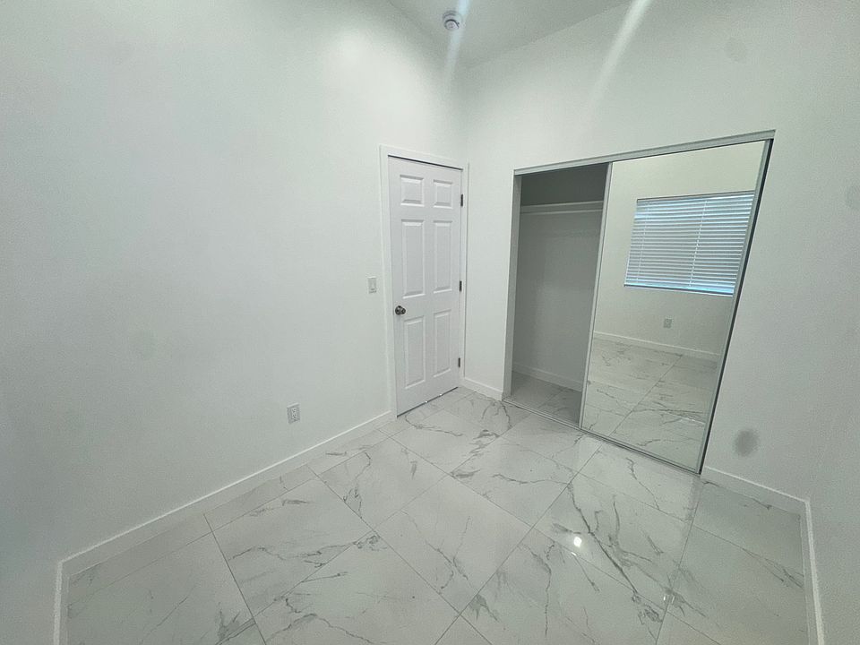 1st image of 1020 E 79th St #1