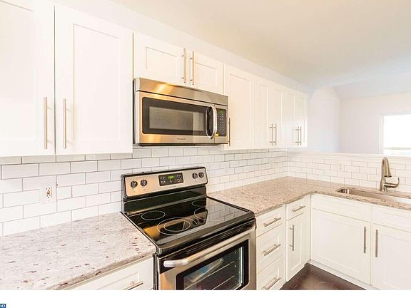 5th image of 121 Redden Ln