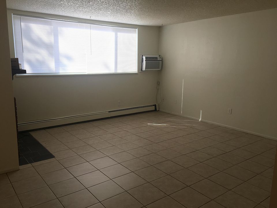 1st image of 4343 N Chestnut St #4335-104