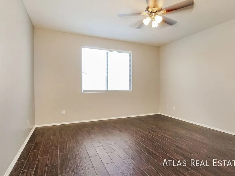 18660 W Robin Ln — Photo 8