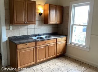 2109 N 48th St, Milwaukee, WI 53208