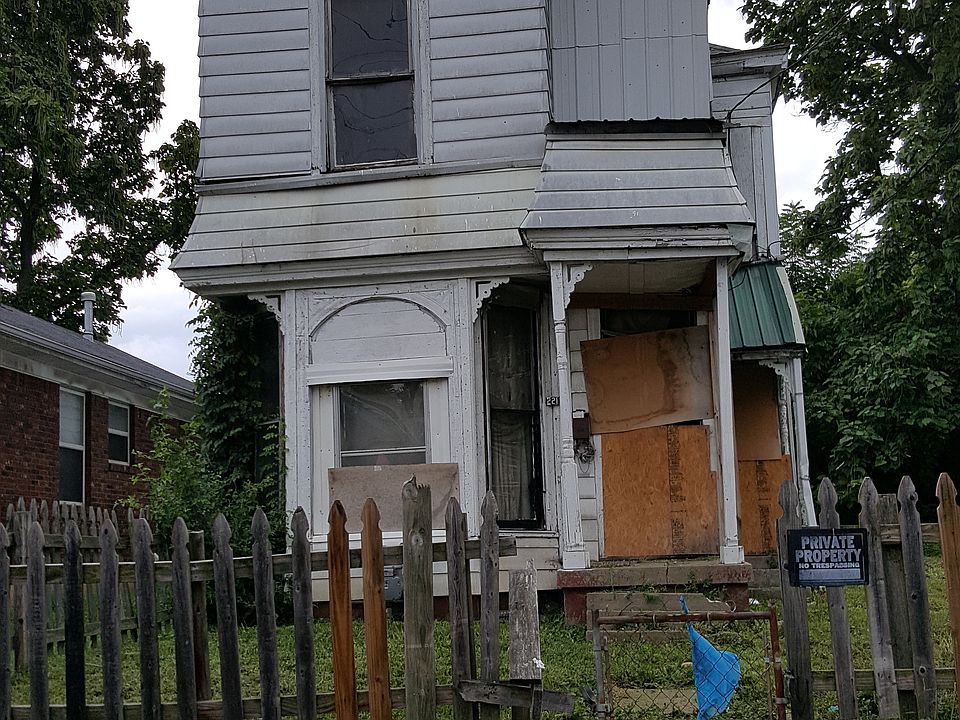 1st image of 221 S 26th St