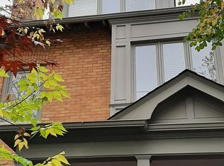 392 Montrose Ave, Toronto, ON M6G3H1