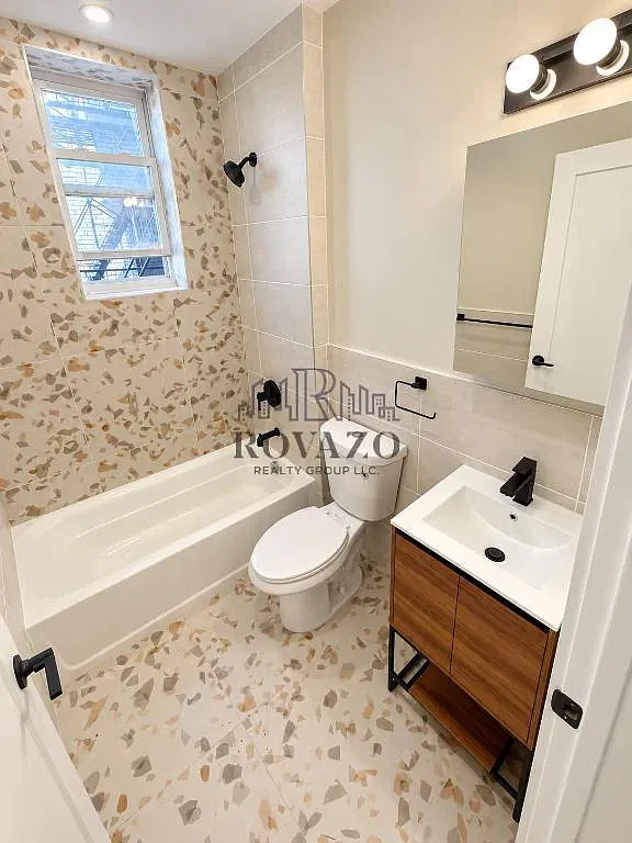 2 bed, 650 sqft, $2,150 — Photo 2