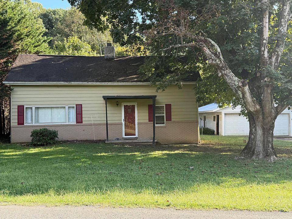 1st image of 3217 Cherokee Dr