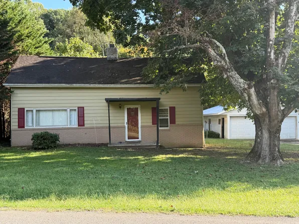 3217 Cherokee Dr, Morristown, TN 37814