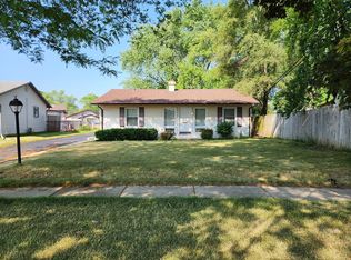 3 McCabe Dr, Streamwood, IL 60107