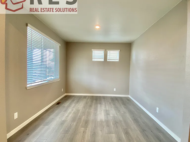 5070 Janga Dr — Photo 5