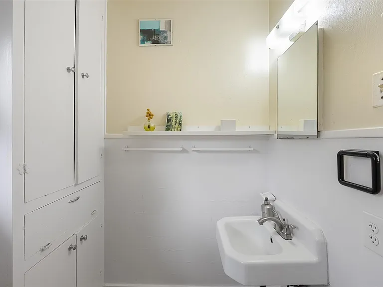 706 Patterson Ave #1/2 — Photo 13
