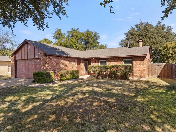 4037 Engleman St, Fort Worth, TX 76137