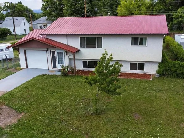 1705 Coral Dr, Canon City, CO 81212