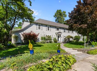 195 Maple Hill Rd, Glencoe, IL 60022
