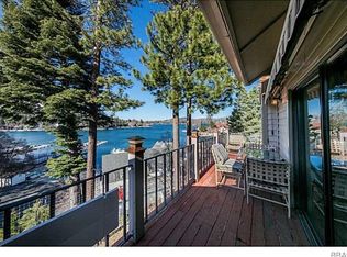 4 Village Rd #B, Lake Arrowhead, CA 92352