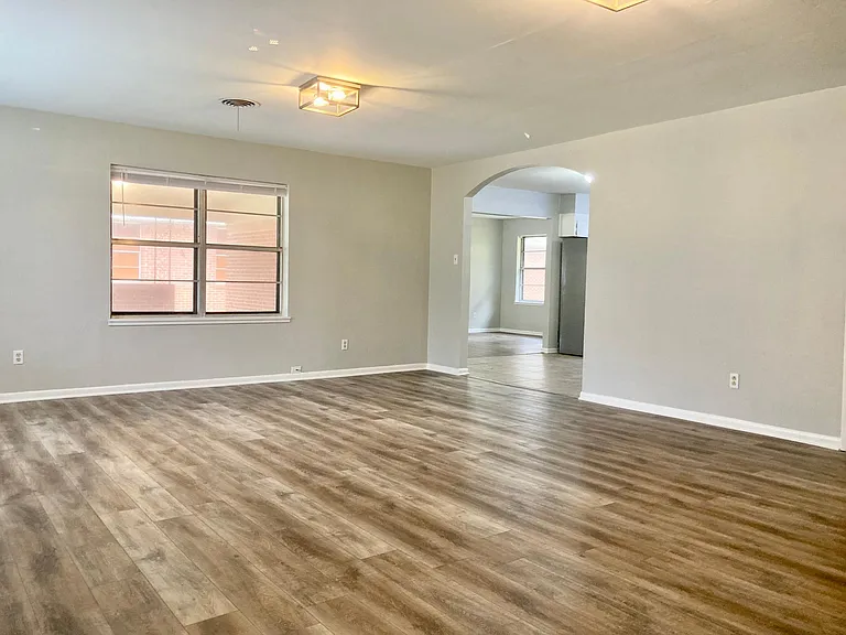 123 E Hoyt Dr — Photo 3