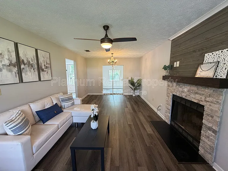 2675 Wildflower Ln — Photo 8