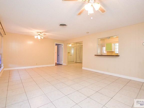 3rd image of 1701 Palm Valley Dr W